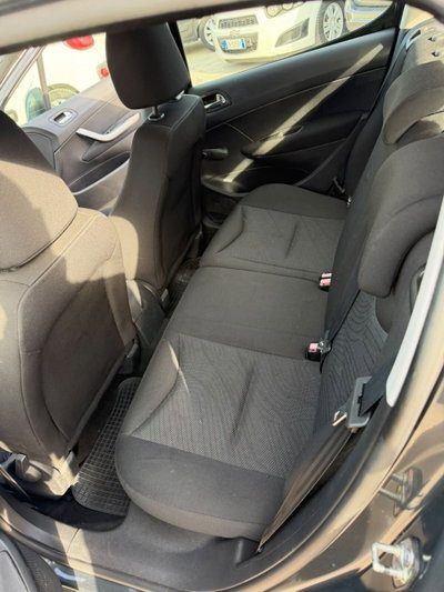 Peugeot 308 1.6 8V HDi 93CV 5p. Business (9)