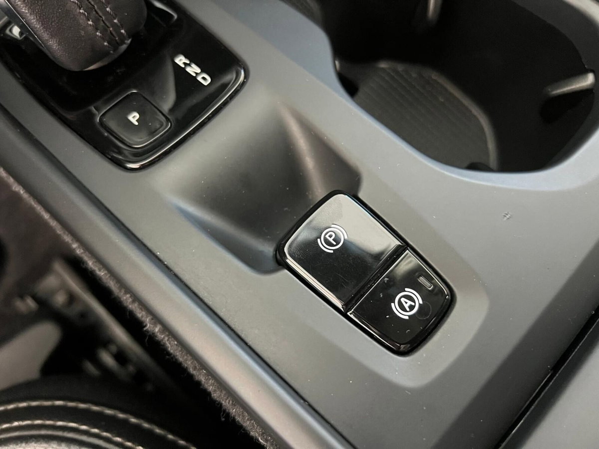 Volvo XC40 D3 AWD Geartronic R-design (12)