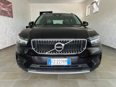 Volvo XC40 D3 AWD Geartronic R-design (2)