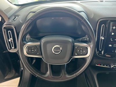 Volvo XC40 D3 AWD Geartronic R-design (9)
