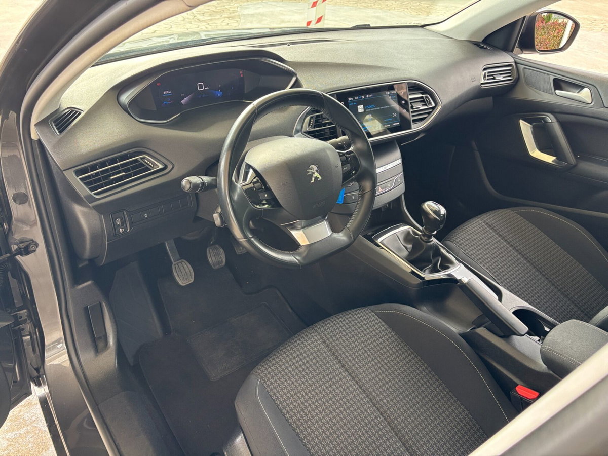 Peugeot 308 BlueHDi 130 S&S Business (10)