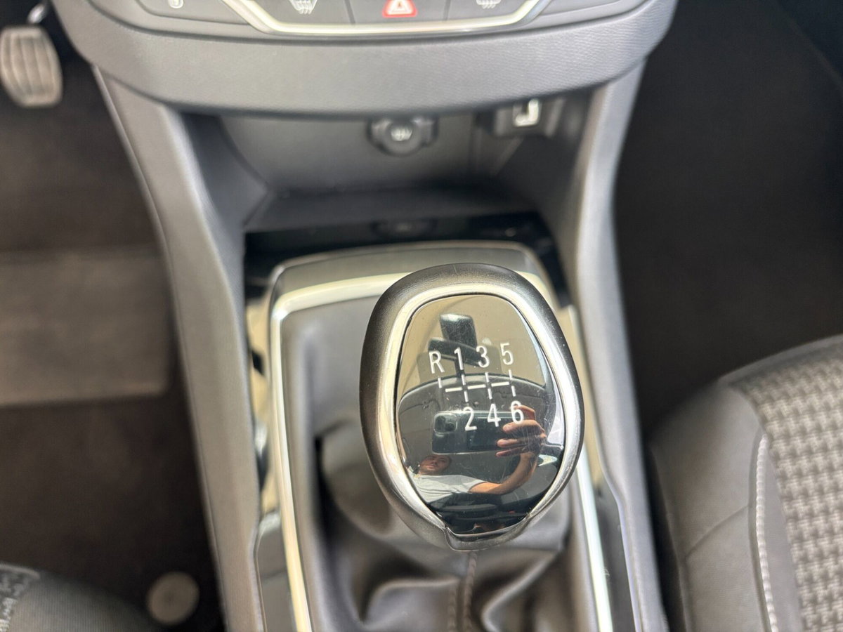 Peugeot 308 BlueHDi 130 S&S Business (14)
