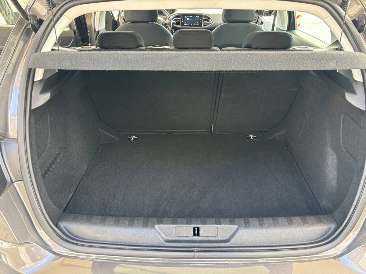 Peugeot 308 BlueHDi 130 S&S Business (16)