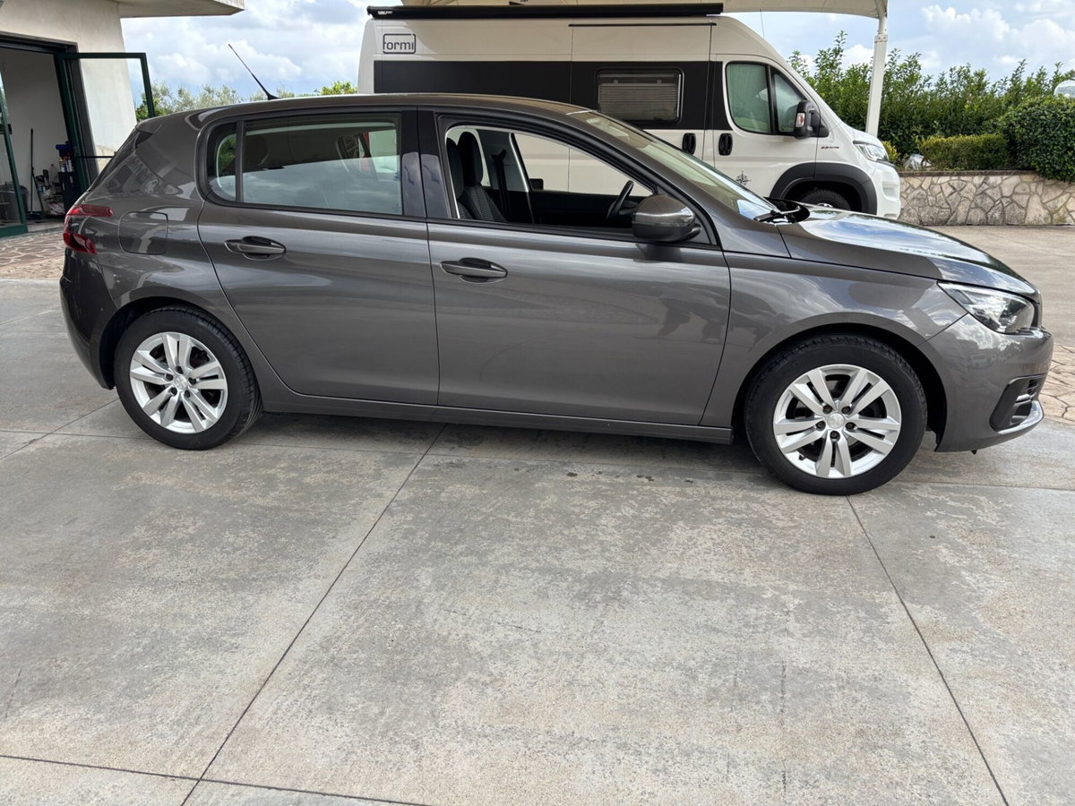 Peugeot 308 BlueHDi 130 S&S Business (4)