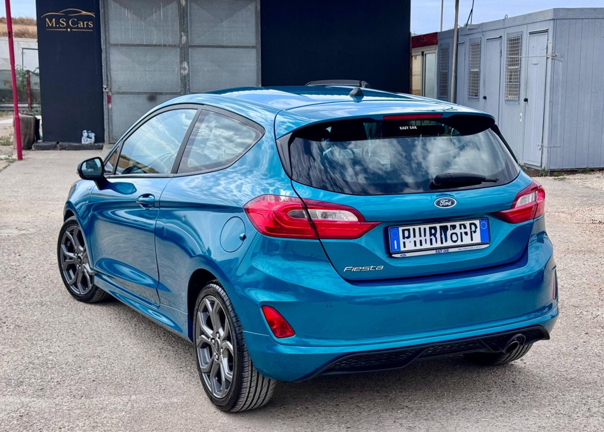Ford Fiesta 1.5 TDCi 120 CV 3 porte ST-Line (4)