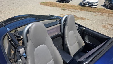 Mazda MX-5 1.6i 16V cat Rainbow (10)