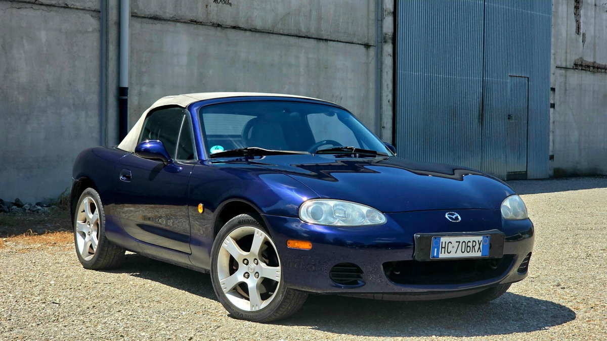 Mazda MX-5 1.6i 16V cat Rainbow (4)