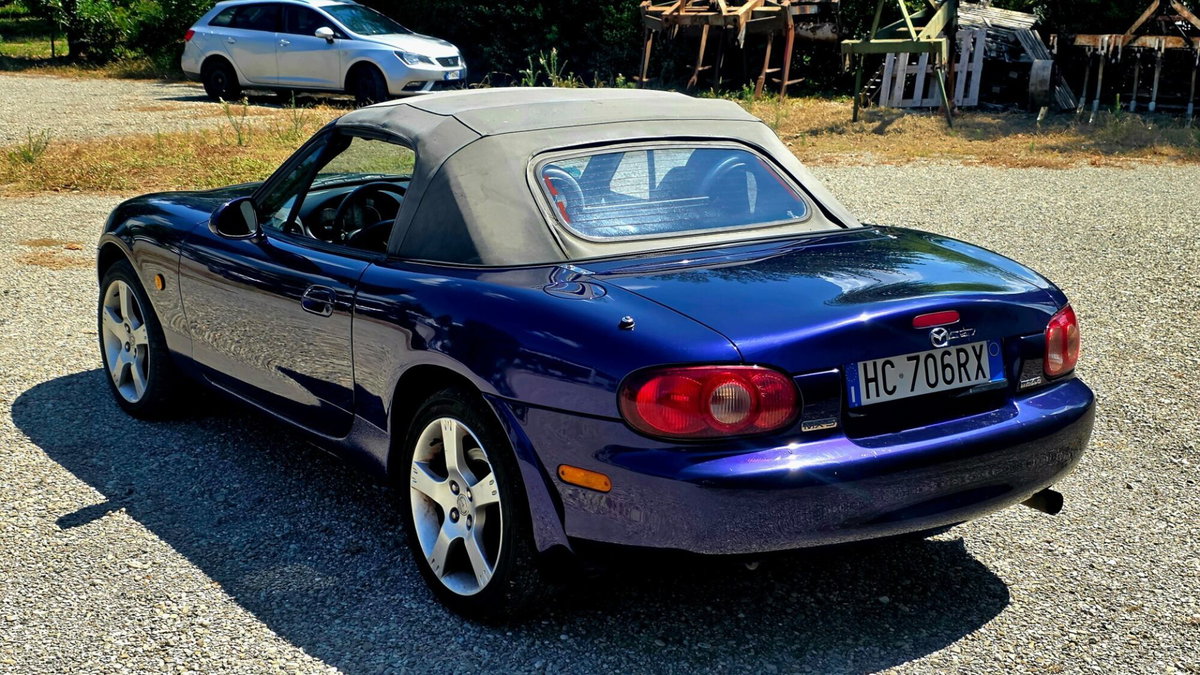 Mazda MX-5 1.6i 16V cat Rainbow (5)