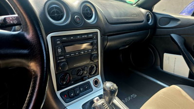 Mazda MX-5 1.6i 16V cat Rainbow (7)