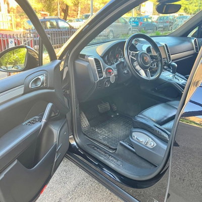Porsche Cayenne 3.0 Diesel Platinum Edition (9)