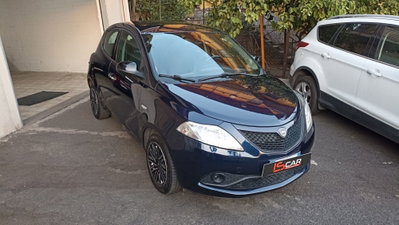 Lancia Ypsilon 1.2 69 CV 5 porte Gold usata
