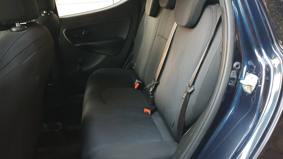 Lancia Ypsilon 1.2 69 CV 5 porte Gold (16)