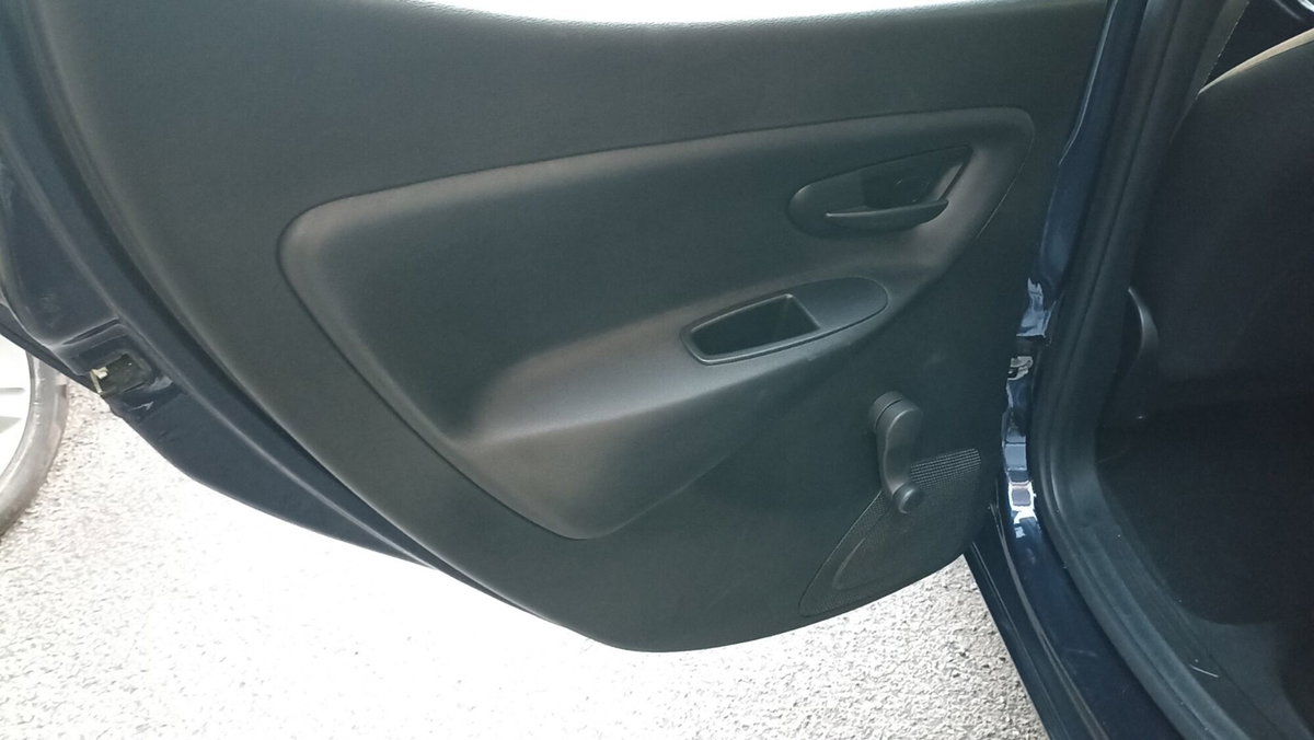 Lancia Ypsilon 1.2 69 CV 5 porte Gold (17)