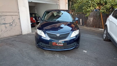 Lancia Ypsilon 1.2 69 CV 5 porte Gold (2)