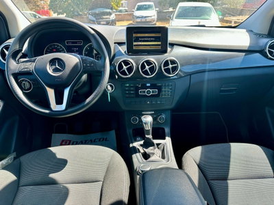 Mercedes-Benz Classe B 180 BlueEFFICIENCY Executive (10)