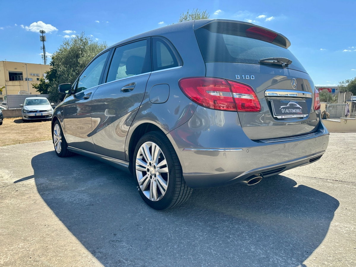Mercedes-Benz Classe B 180 BlueEFFICIENCY Executive (5)
