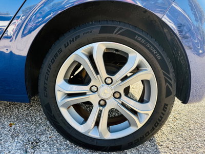 Peugeot 208 VTi 82 CV 5 porte Allure (10)