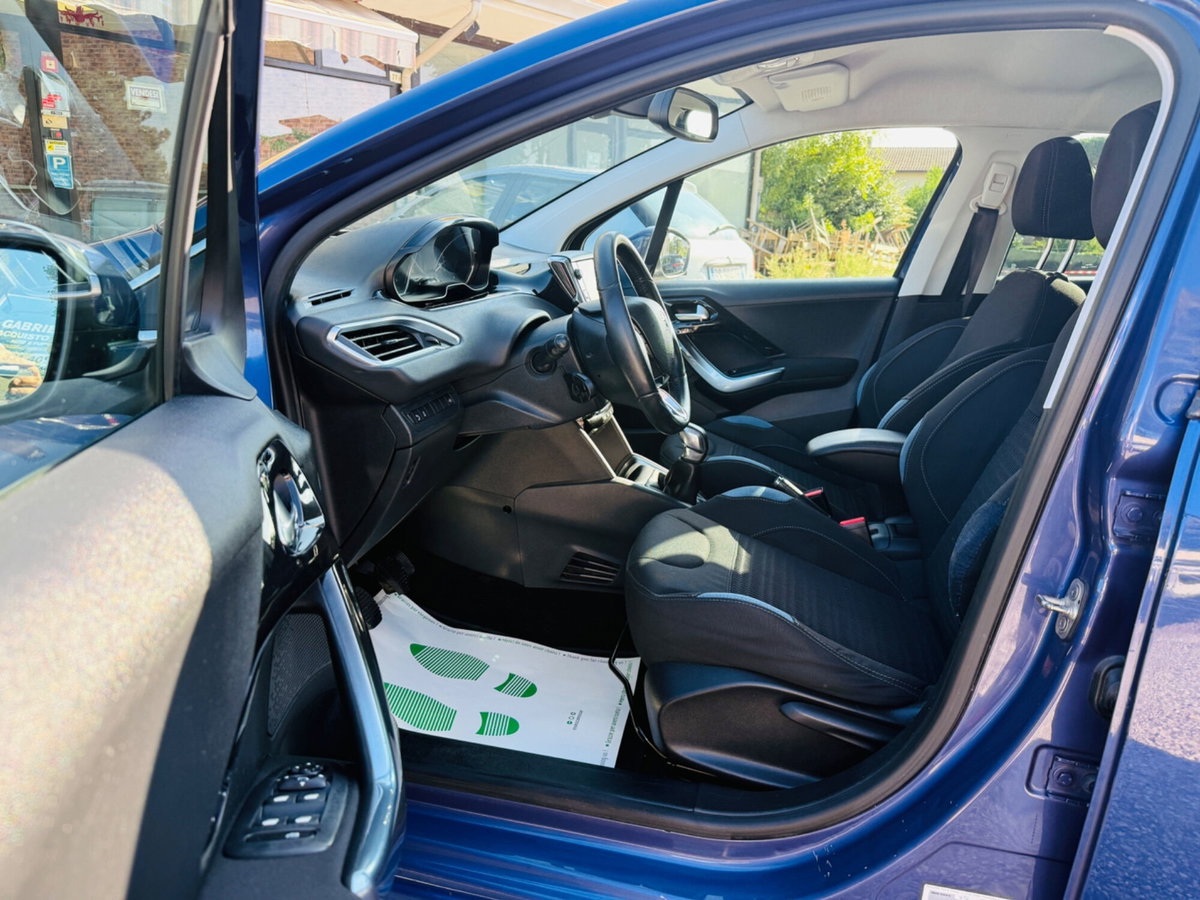 Peugeot 208 VTi 82 CV 5 porte Allure (12)