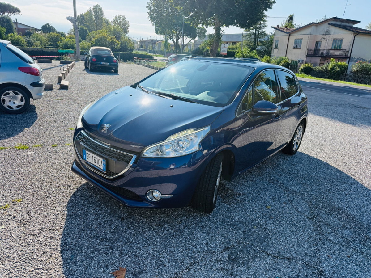 Peugeot 208 VTi 82 CV 5 porte Allure (3)