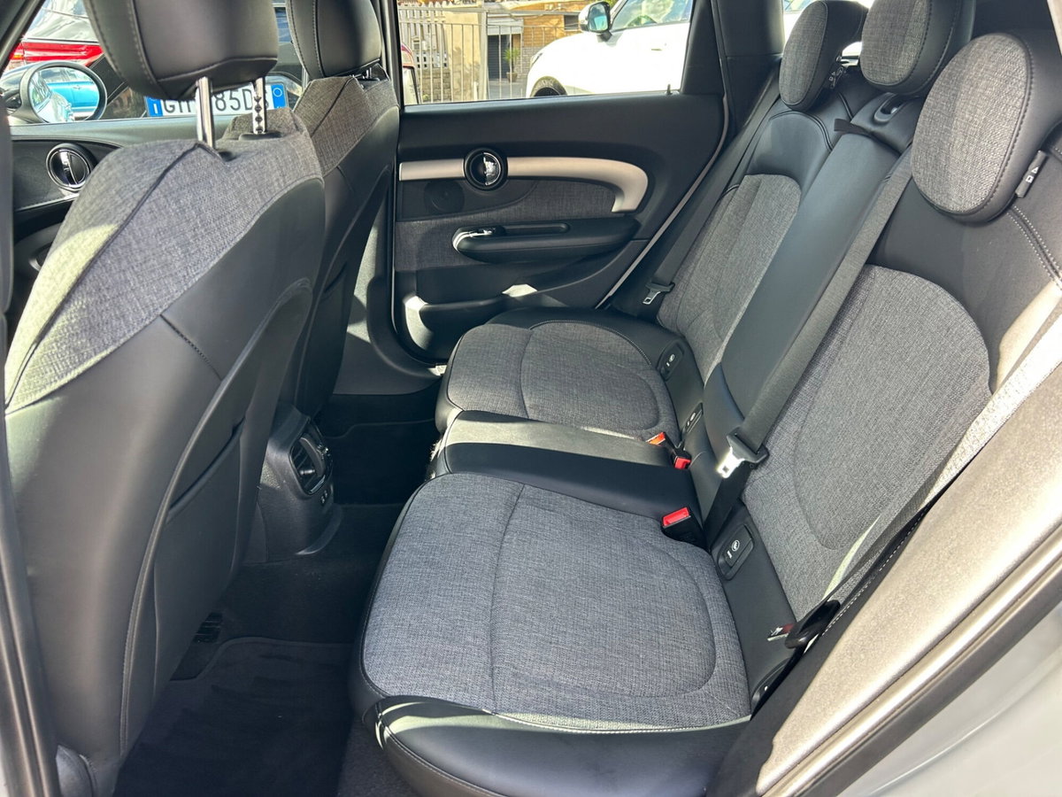 MINI Mini Clubman 2.0 Cooper D Mayfair Edition Clubman (10)