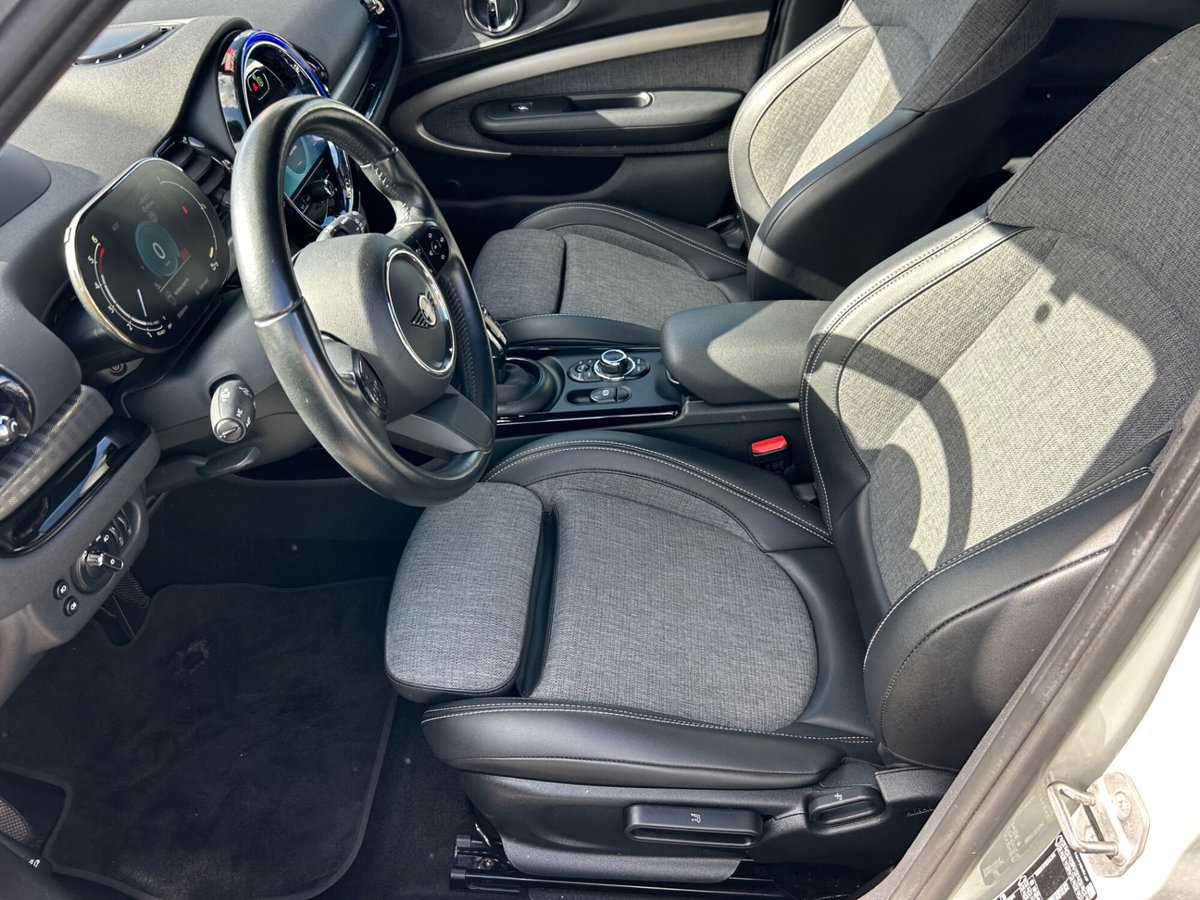 MINI Mini Clubman 2.0 Cooper D Mayfair Edition Clubman (8)