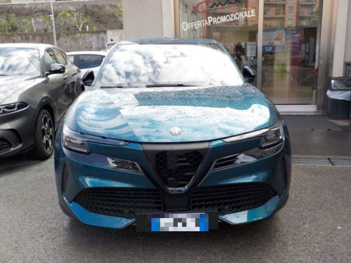 Alfa Romeo Junior 1.2 ibrida 145cv edct6 (2)