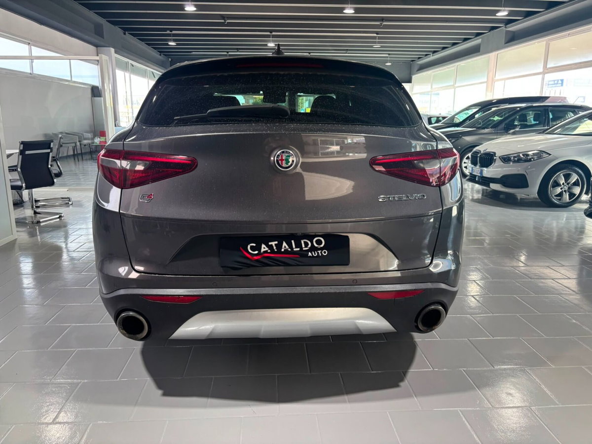 Alfa Romeo Stelvio Stelvio 2.2 Turbodiesel 210 CV AT8 Q4 Executive (4)