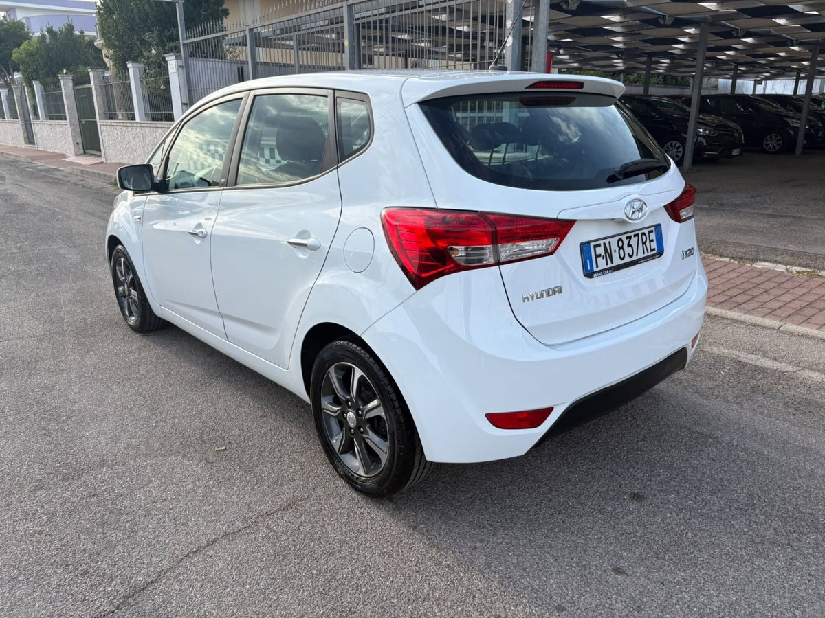 Hyundai ix20 1.4 90 CV Econext APP MODE (7)