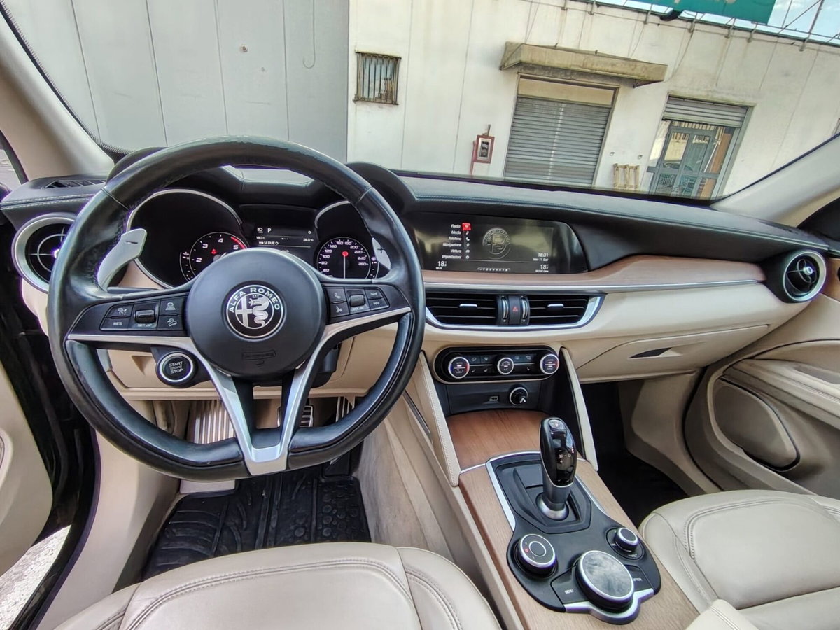 Alfa Romeo Stelvio Stelvio 2.2 Turbodiesel 210 CV AT8 Q4 Executive (17)