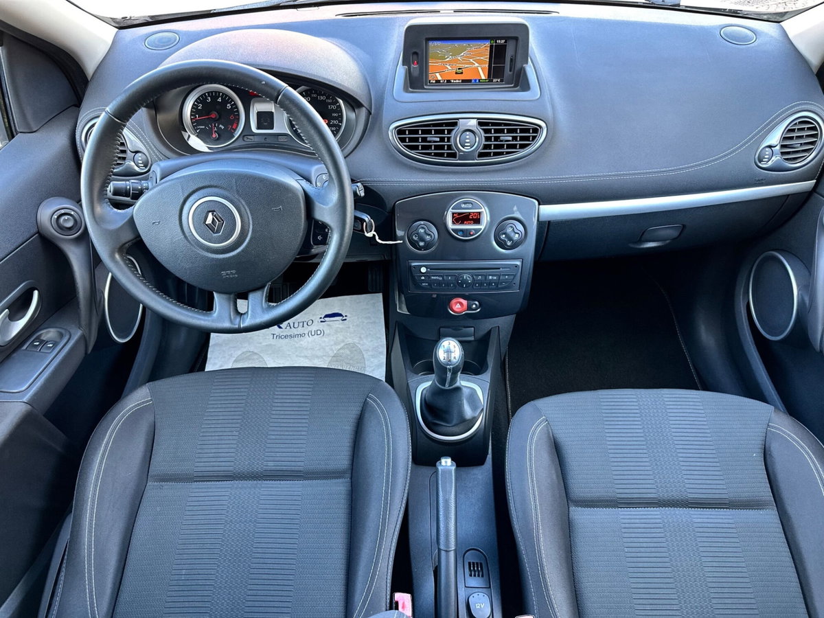Renault Clio 1.2 16V cat 3 porte Dynamique (14)