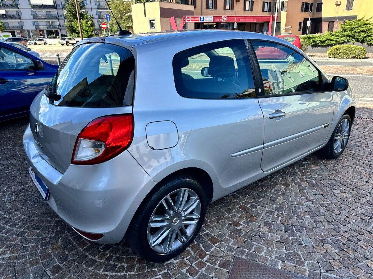 Renault Clio 1.2 16V cat 3 porte Dynamique (6)