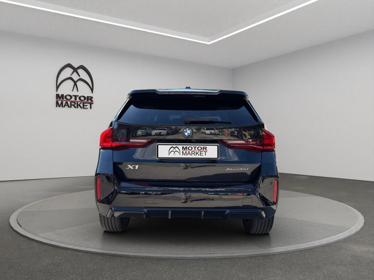 BMW X1 sDrive 18d Msport (6)