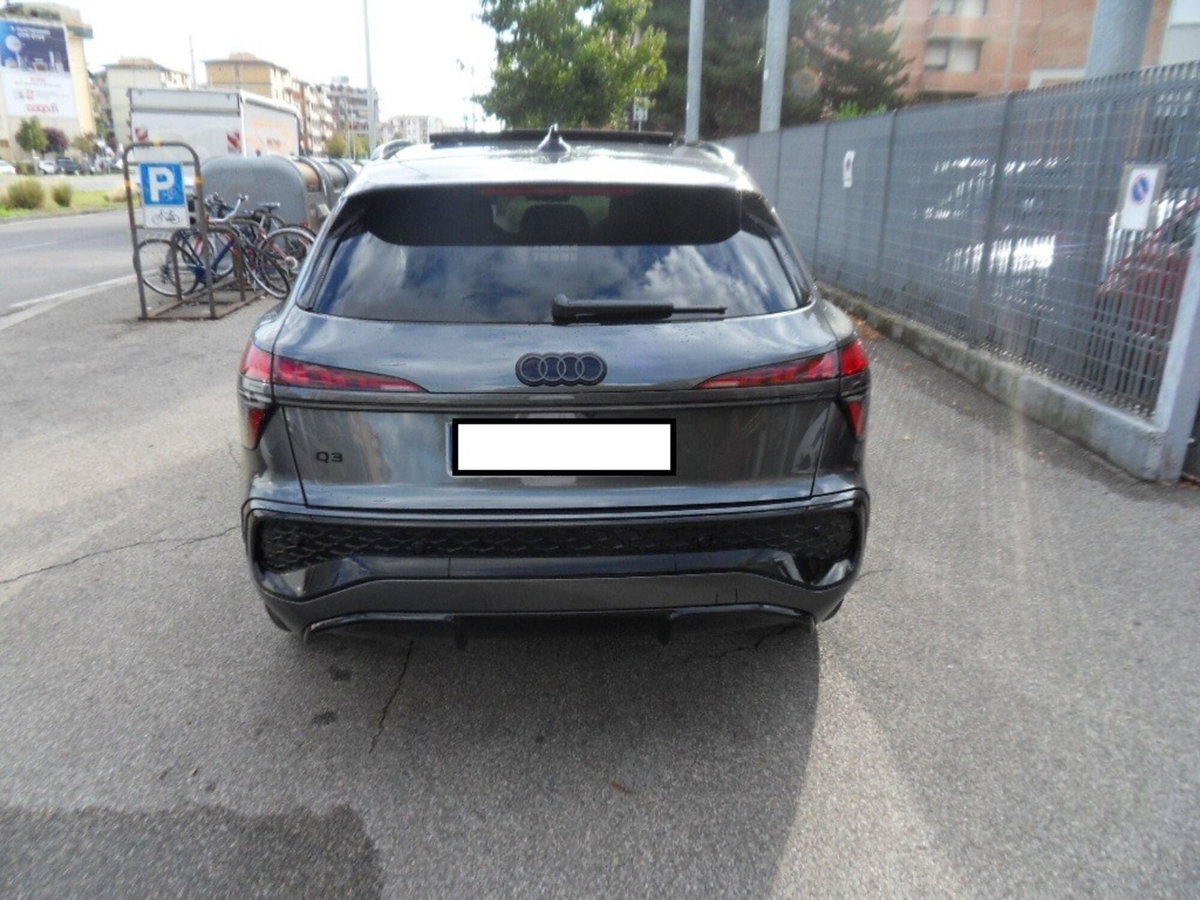 Audi Q3 Sportback 35 TDI quattro S tronic S line edition (2)