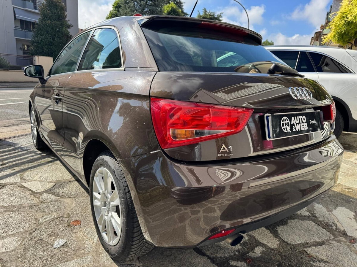 Audi A1 1.2 TFSI Attraction (10)