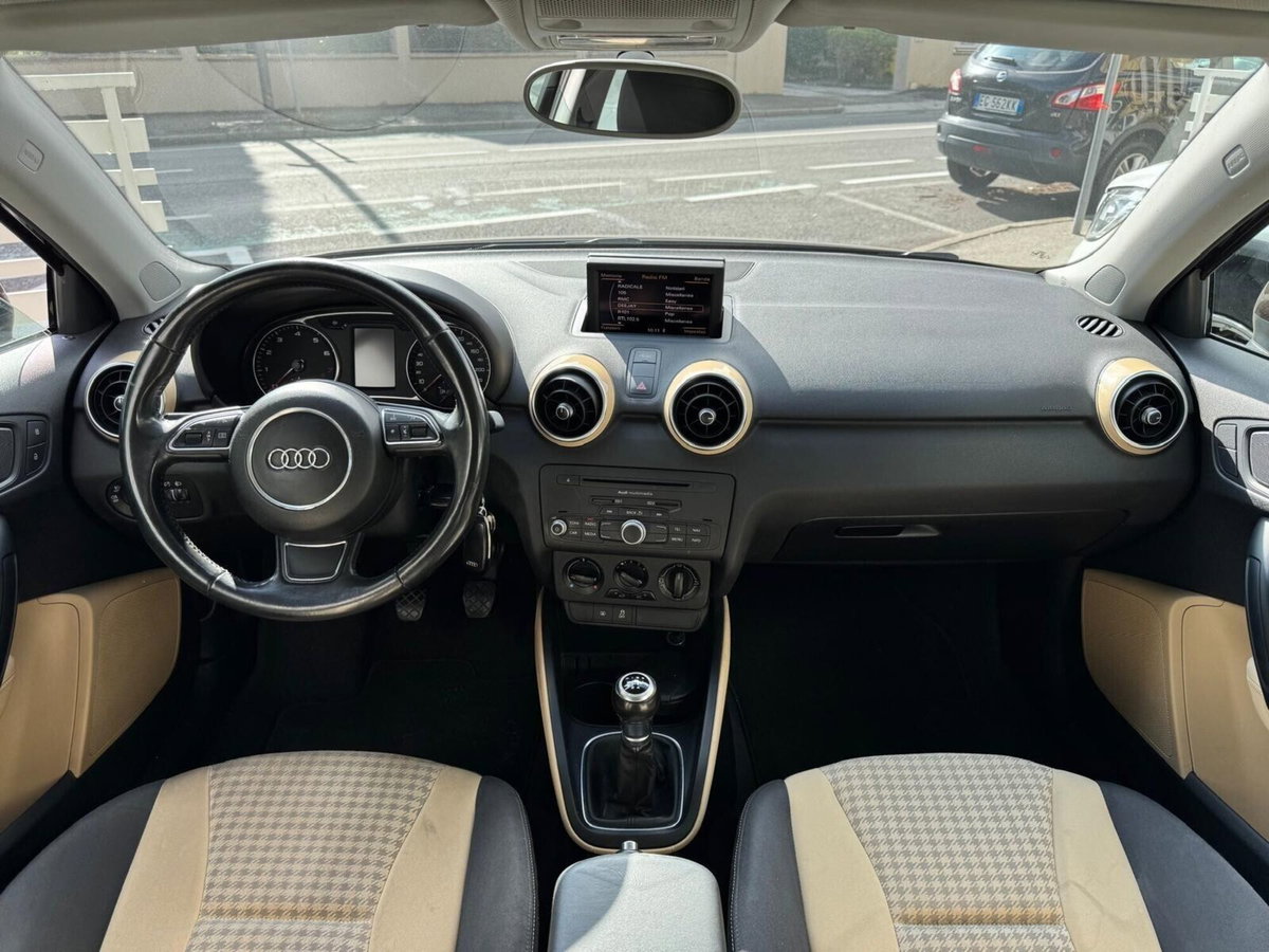 Audi A1 1.2 TFSI Attraction (15)