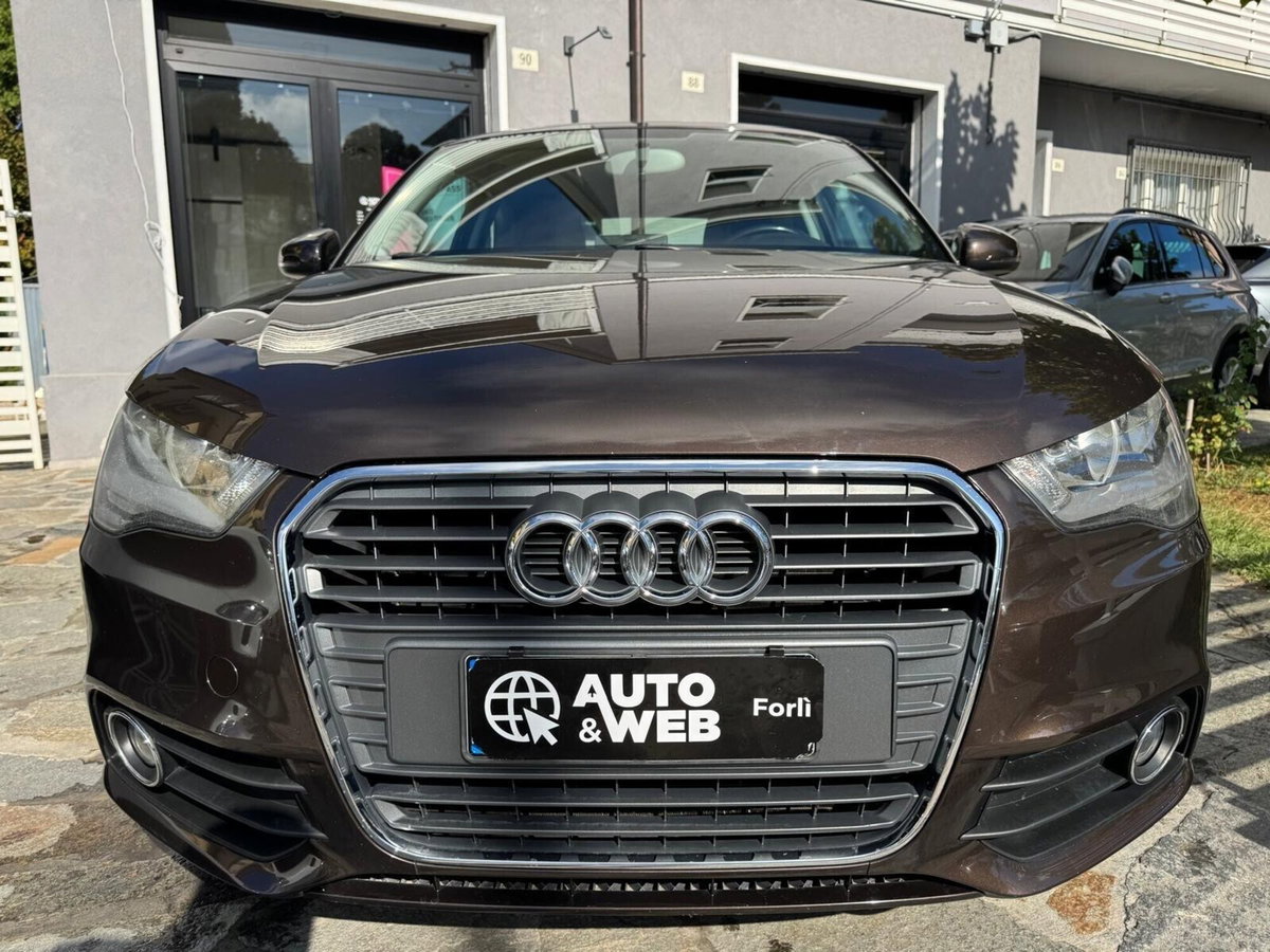 Audi A1 1.2 TFSI Attraction (4)