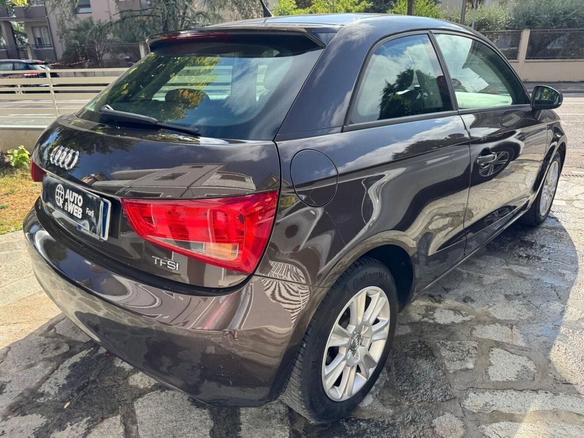 Audi A1 1.2 TFSI Attraction (9)