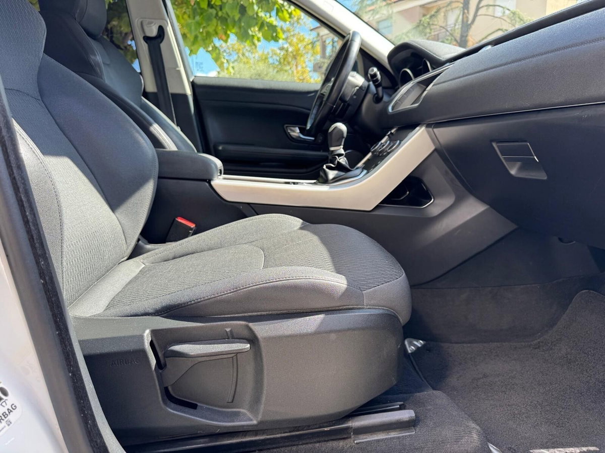 Land Rover Range Rover Evoque 2.0 eD4 5p. SE Dynamic (17)