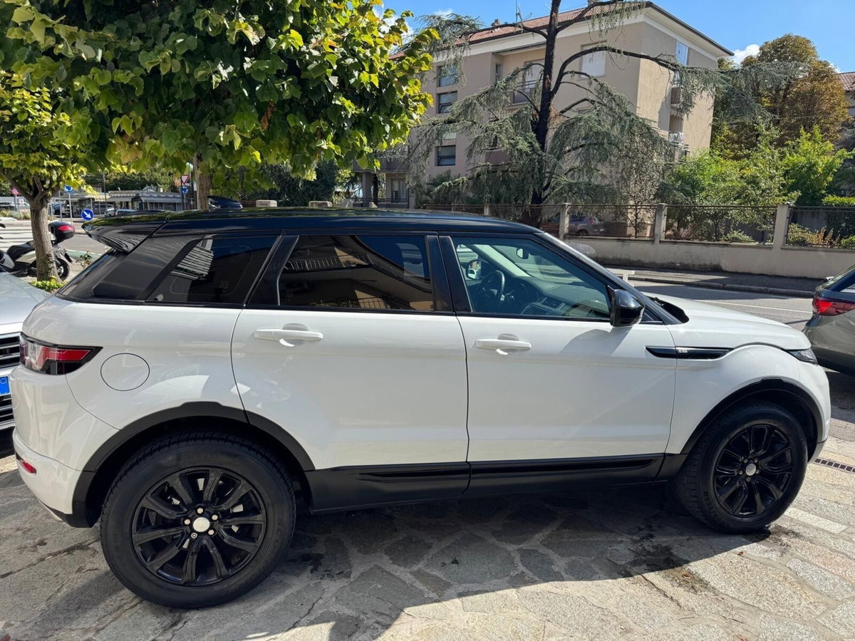 Land Rover Range Rover Evoque 2.0 eD4 5p. SE Dynamic (6)