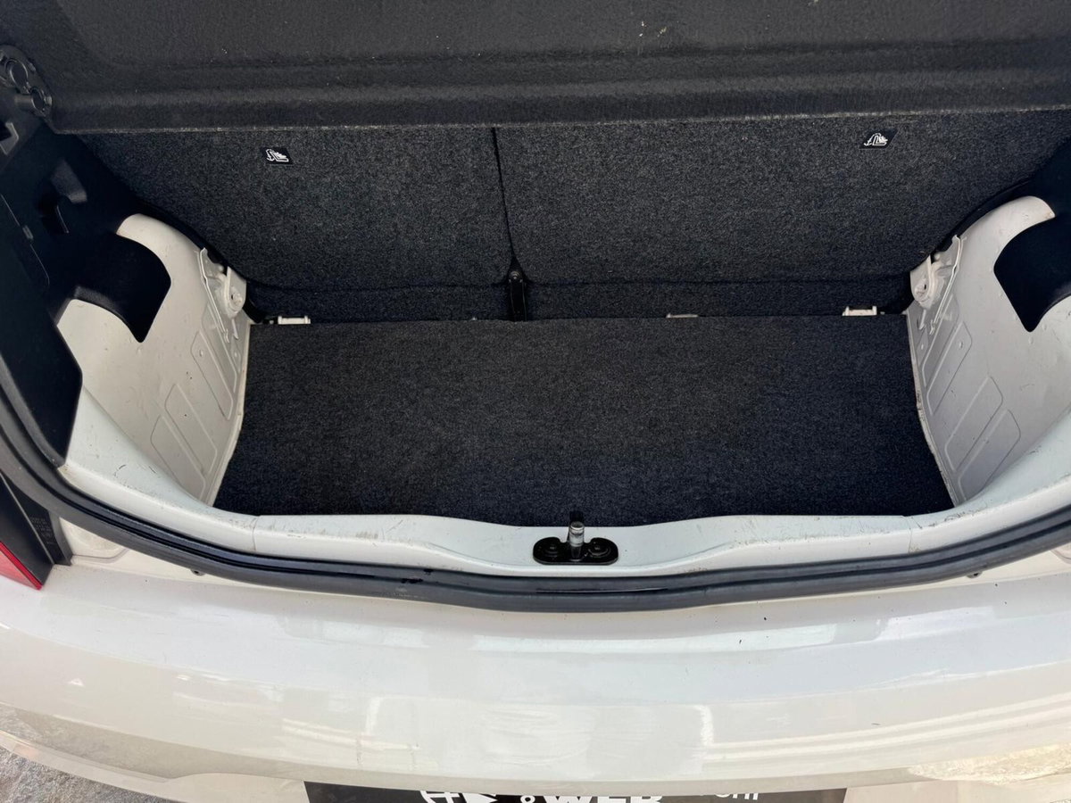 SEAT Mii 1.0 68 CV 5 porte by Mango Nero Assoluto Ecofuel (13)