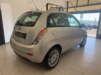 Lancia Ypsilon 1.2 Versus (4)