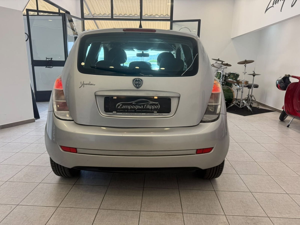 Lancia Ypsilon 1.2 Versus (5)