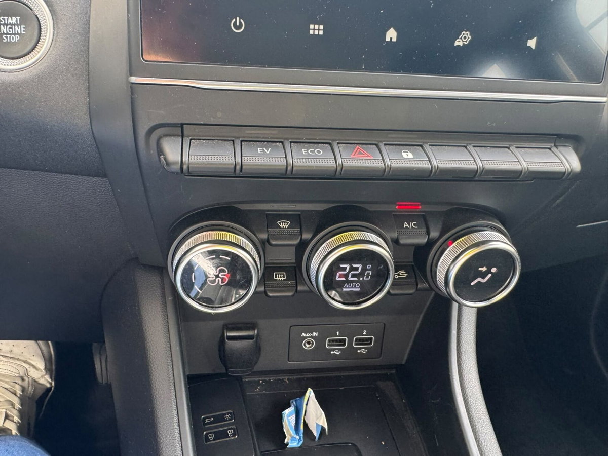 Renault Captur Full Hybrid E-Tech 145 CV Business (12)