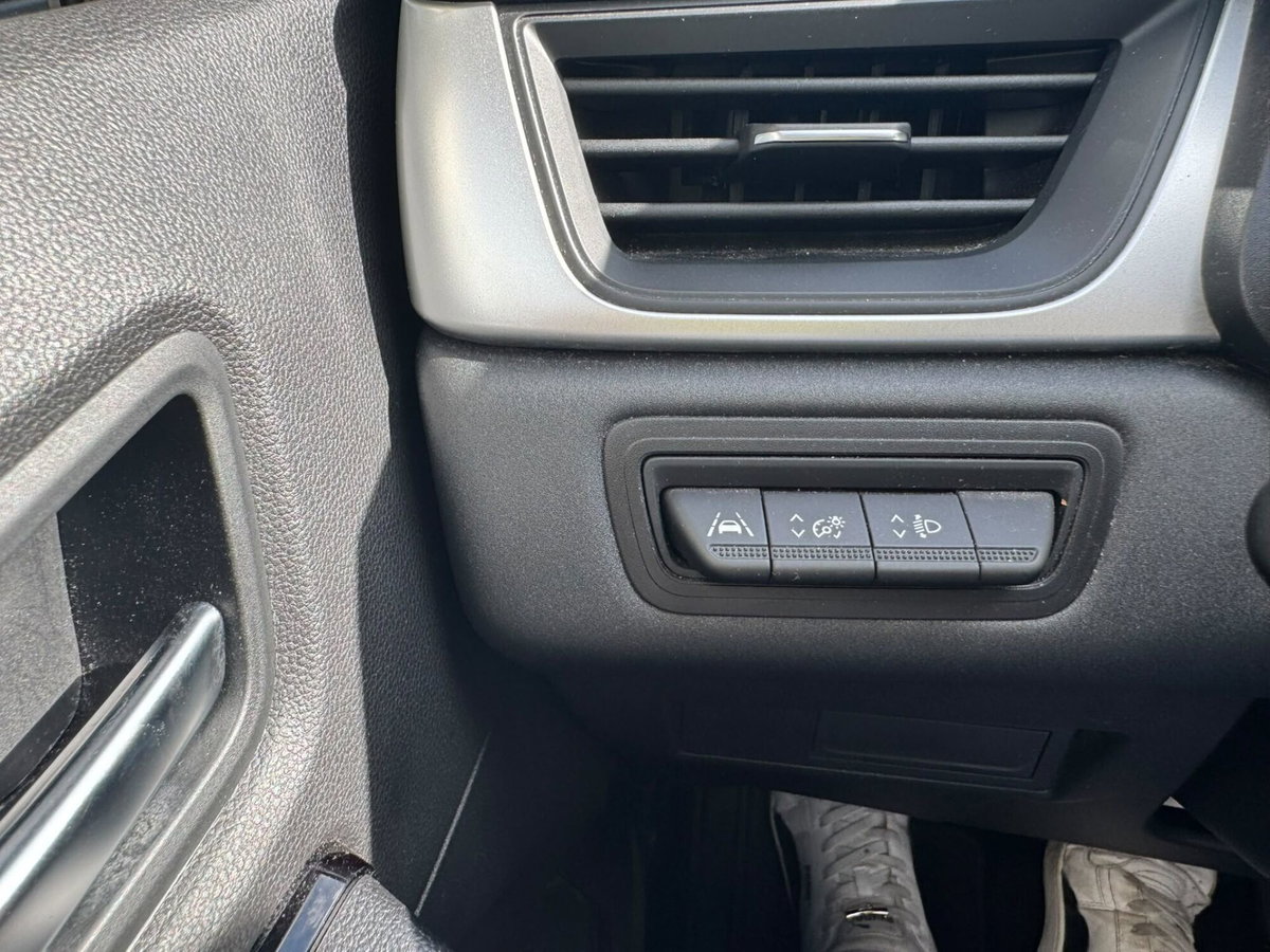 Renault Captur Full Hybrid E-Tech 145 CV Business (17)