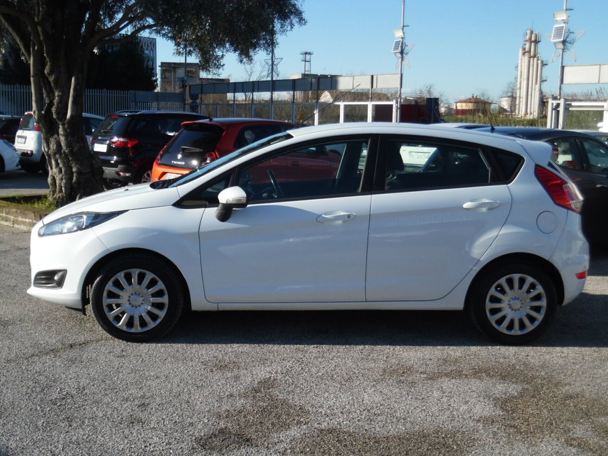Ford Fiesta 1.5 TDCi 75CV 5 porte (4)