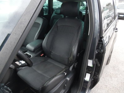 Ford S-Max 2.0 TDCi 140CV Titanium (14)