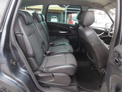 Ford S-Max 2.0 TDCi 140CV Titanium (18)