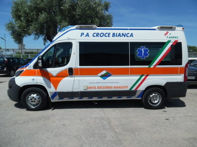Peugeot Boxer Furgone 335 2.0 BlueHDi PM-TM Furgone coibentato (4)