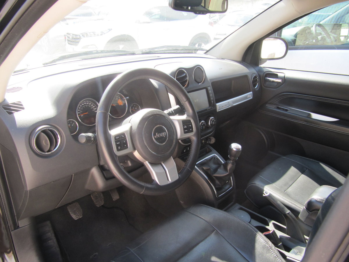 Jeep Compass 2.2 CRD Limited Black Edition (13)