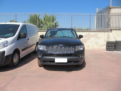 Jeep Compass 2.2 CRD Limited Black Edition (3)